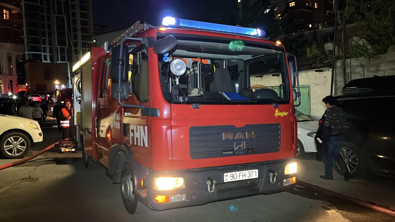 Bakıdakı yanğın söndürüldü - YENİLƏNİB (FOTOLAR/VİDEO)